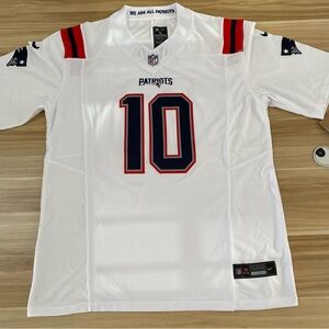 😊Drake Maye White Jersey Stitched🤩